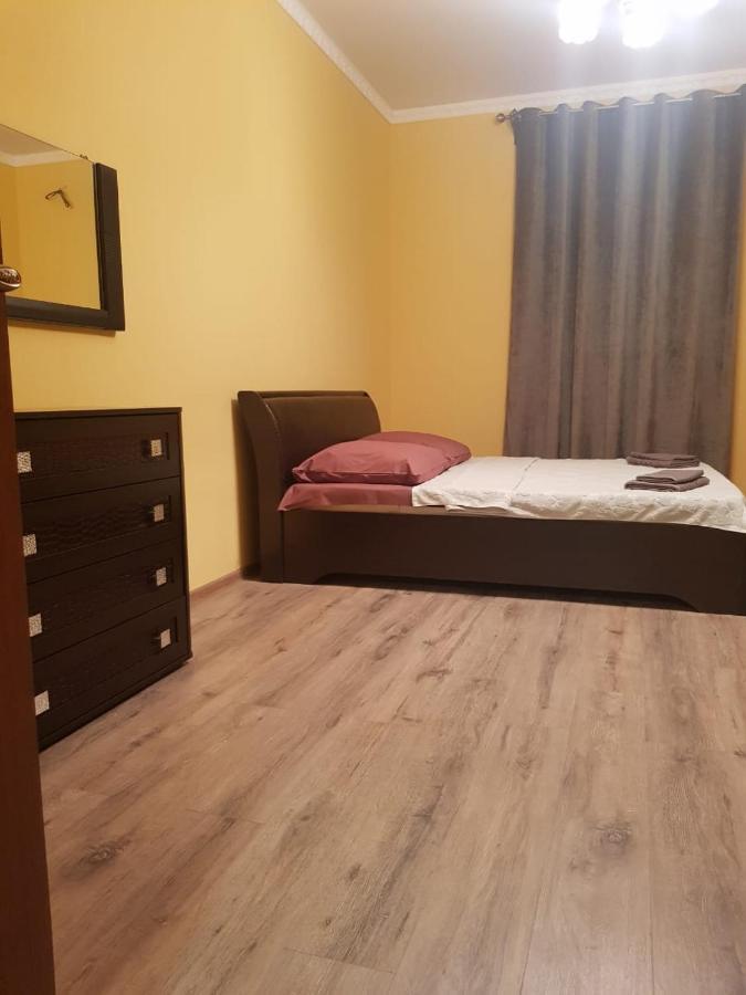 Квартира В Сухуми Apartamento Exterior foto